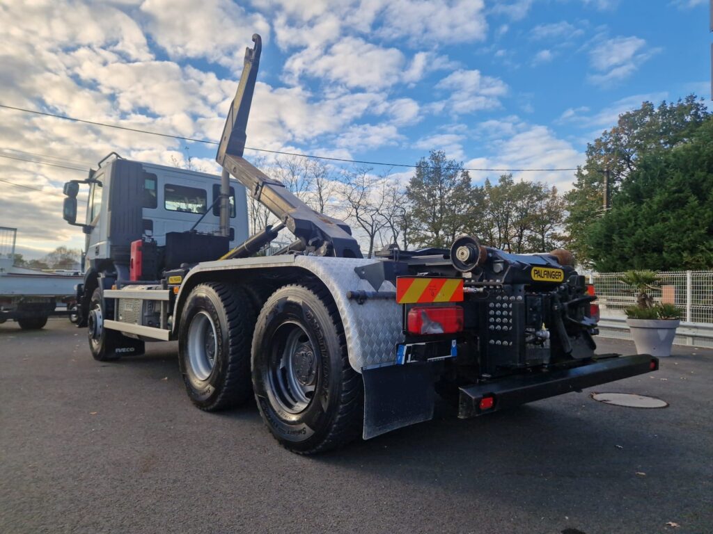 PHOTO-2025-11-17-16-15-08 (1)