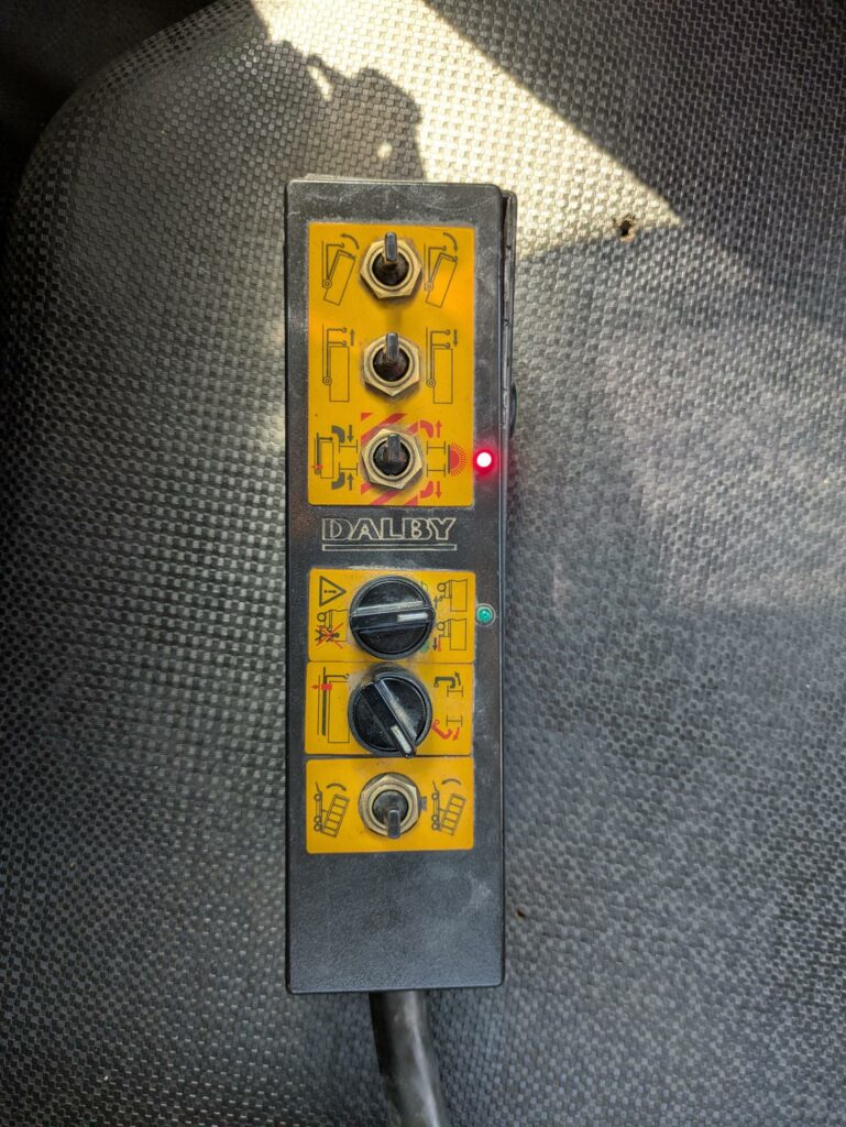 1000016403