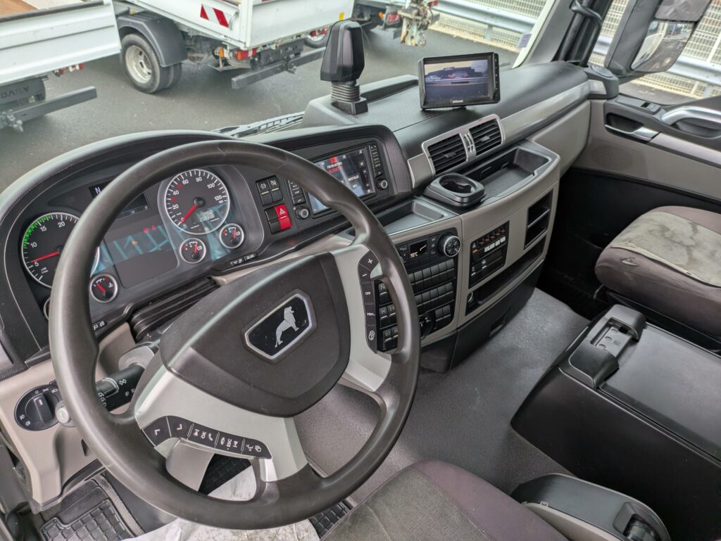 1000018391